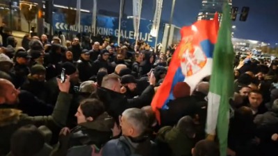 Kraj blokade Beograda na vodi: Pavle Cicvarić NAPADNUT NOŽEM, među huliganima i predsednik opštine Zemun (FOTO, VIDEO)