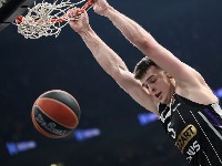 Partizan je ČUDO: U punoj Areni srušio Olimpijakos!