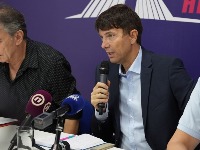 CLS: Stigle ponude za bizarni tender Infostana