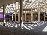 Bezistan i dalje opasan: Šut i armatura prete prolaznicima (FOTO)