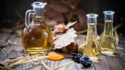 Propala javna nabavka predsednika opštine: Reč je o voćnoj rakiji i uslugama restorana u Beogradu