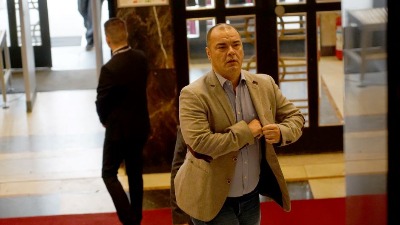 Ješić podržao zahtev studenata za raspisivanje izbora