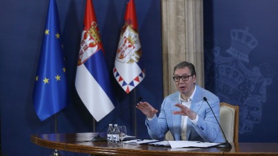 Vučić optužio mlade da protestuju zbog NOVCA