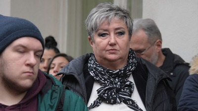 Dekanka Jovanović na protestu u Nišu: Ne osećam se sigurno, tražila sam zaštitu policije