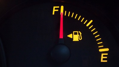 Kada automobil NAJMANJE TROŠI i kako maksimalno uštedeti?