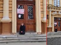 Prosvetna inspekcija utvrdila: Direktor Jovine gimnazije NEZAKONITO angažovao 15 saradnika