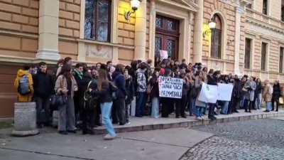 NSPRV: Jovina gimnazija zaključana, zaposleni diskriminisani i vređani