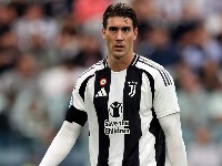 Bajern diže ruke od napadača, umesto njega - Vlahović