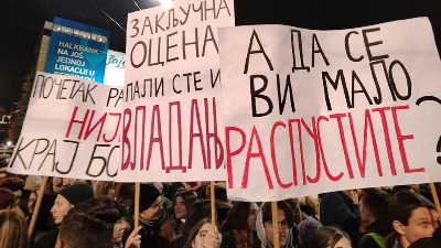 "Baci kobre da se igramo": Studenti na protestu ISMEJALI VUČIĆA (VIDEO)