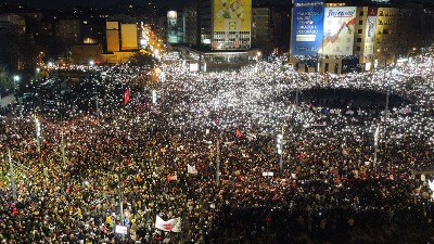 Arhiv javnih skupova: Na Slaviji se okupilo između 100.000 i 102.000 ljudi