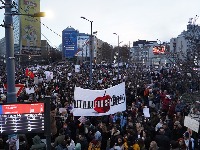 Francuzi pišu: Talas protesta potresa Srbiju, režim poljuljan, Evropljani ćute