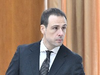 Nije Parezanović jedini: Zbog "Skaj" poruka sklonjen i Novak Nedić?!