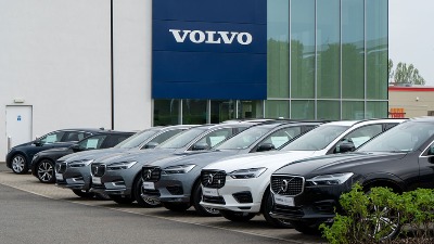 Novi udarac u auto industriji: Gigant gasi 800 radnih mesta!