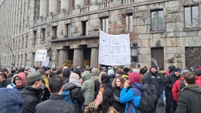 Radnici Pošte na ulici: Podršku im pružili i studenti (FOTO, VIDEO)