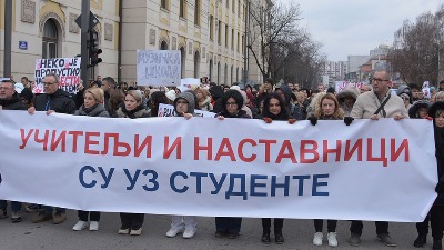 "Zar ne vidite da nas mlate oni što vam nude veće plate": Studentkinja napisala pesmu prosvetarima (FOTO)