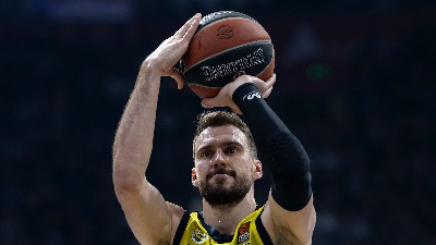 Fener zaustavio Olimpijakos: Gudura briljirao