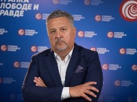 "Vučiću, reformisao si Srbiju, ali iz demokratije u autokratiju"
