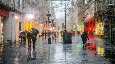 Stiže ledeni talas: Kiša prelazi u sneg, jak vetar - alarmi gore