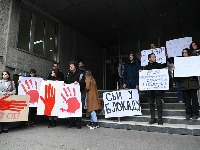 Jedna od dve studentkinje sa FPN-a puštena posle saslušanja