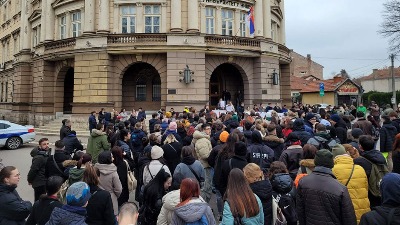 Talas protesta se širi: Blokada studenata i u Kragujevcu