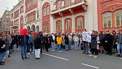 "Omladina bi radila, ali je ucenjuju da se učlani u SNS": Mladi uputili OŠTRO PISMO Vučiću