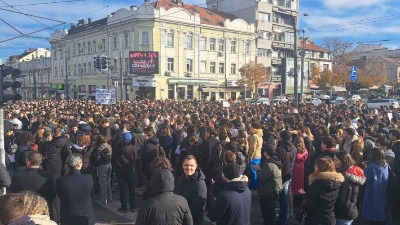 "ZASTANI, SRBIJO" Sve STALO na 15 minuta, učešće uzeli i studenti (VIDEO I FOTO)