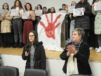 "Molile smo je da ne gleda Pink i Informer": Svedočila ćerka Nišlijke koja je dekanku napala nožem