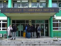 Sutra skup podrške uhapšenom studentu Bogdanu koga je policija na očevu sahranu dovela u lancima