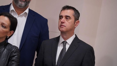 Nikezić: Brnabić da odgovori koga je Putin korumpirao kada je sklopljen naftno-gasni sporazum