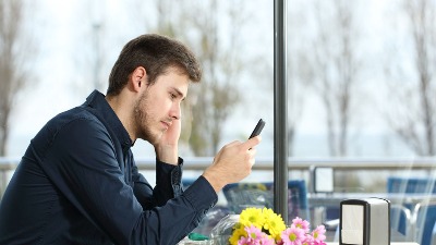 Znakovi koji otkrivaju da vaš partner nije zaboravio bivšu