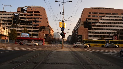 Ponoš: Počelo rušenje Generalštaba, Vučić izbegao otvaranje radova