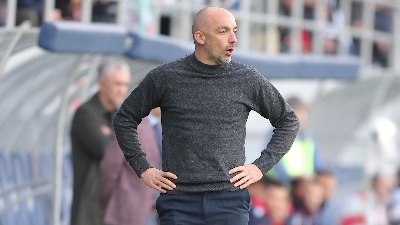 Lazetić prolazi kroz pakao: Navijači Makabija mu prete, pokušali da uđu u zgradu