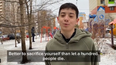 "Bolje da žrtvujem svoj, nego stotine života": Dečak (15) opisao kako je spasao ljude od masakra (VIDEO)