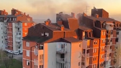 Buknuo požar u zgradi na Bežanijskoj kosi (VIDEO)