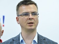 NLS: Pozivamo mlade iz SNS na TV duel kako bi se razobličile neistine vlasti