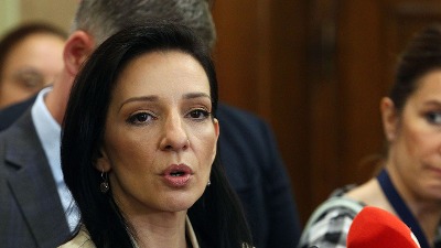 Tepić: Katarina Petrović da bude vraćena na posao