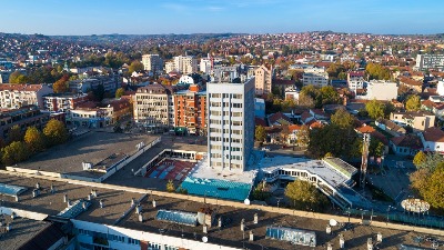 U Valjevu dva skupa - za i protiv vlasti, porasle tenzije