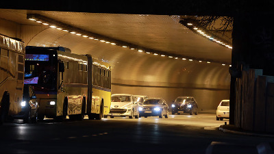 Sudar u Terazijskom tunelu, povređene dve osobe