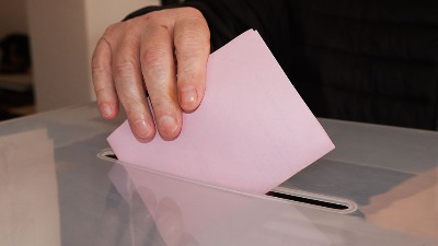 Šta kad bi izbori bili sutra: Jedna partija saopštila da je spremna da se povuče pred studentima