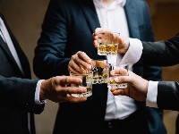 "1,2 miliona na viski i vino - nova politika grada Beograda"