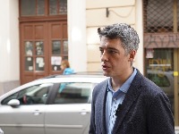Zaboravljena dela: "Brnabić pokazivala moju adresu, u danu kada je prećeno silovanjem mojoj maloletnoj ćerki"