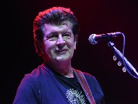 Bajaga o muzičkim počecima i roditeljima: "Šta ako ta Riblja Čorba postane poznata, nikad nam neće oprostiti"