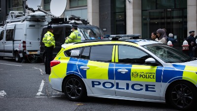 Poznati detalji drame na Hitrou: Izvršen napad, uhapšena jedna osoba, više ljudi prevezeno u bolnicu