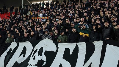 Grobari upali na stadion i ostavili poruku za upravu (FOTO)