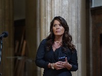 PARADOKS Suzana Vasiljević dovodi strane medije, a tvrdi da su NEZAVISNI