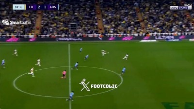 Fantazija: Gol Tadića sa pola terena! (VIDEO)