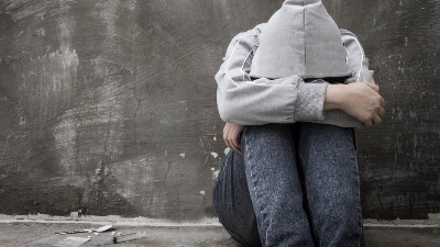 Maloletni nasilnici kod Inđije: Dečaka šamarali i onesvestili - jer je Slovak?