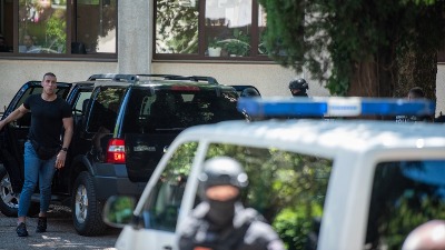 Crnogorskim biznismenima pritvor do 30 dana zbog pranja novca Crnogorskim biznismenima pritvor do 30 dana zbog pranja novca