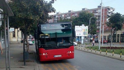 Autobusi sa niških ulica prodaju se kao OPASAN OTPAD