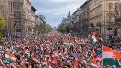 Mađari digli glas protiv Orbana (VIDEO)